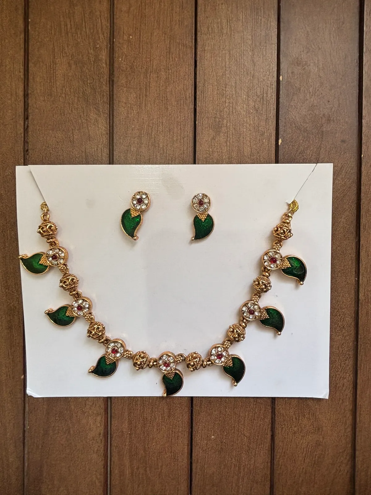 Green Mango Necklace with Earrings
