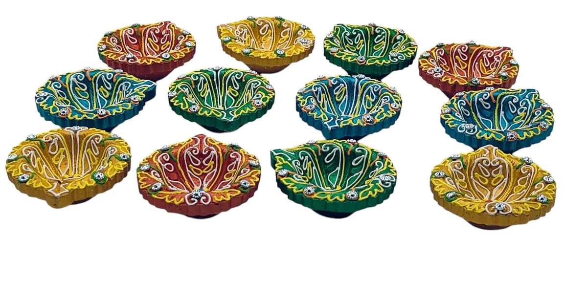 12 pieces of Multicolored Reusable Terracotta Clay Diyas - Design 2